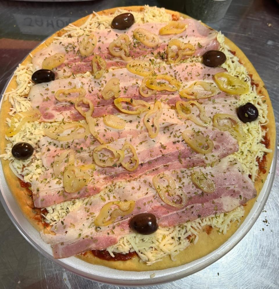 PIZZA PANCETA Y AJIES
